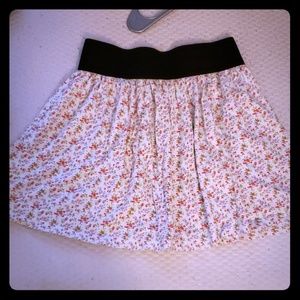 Floral mini skirt Forever 21